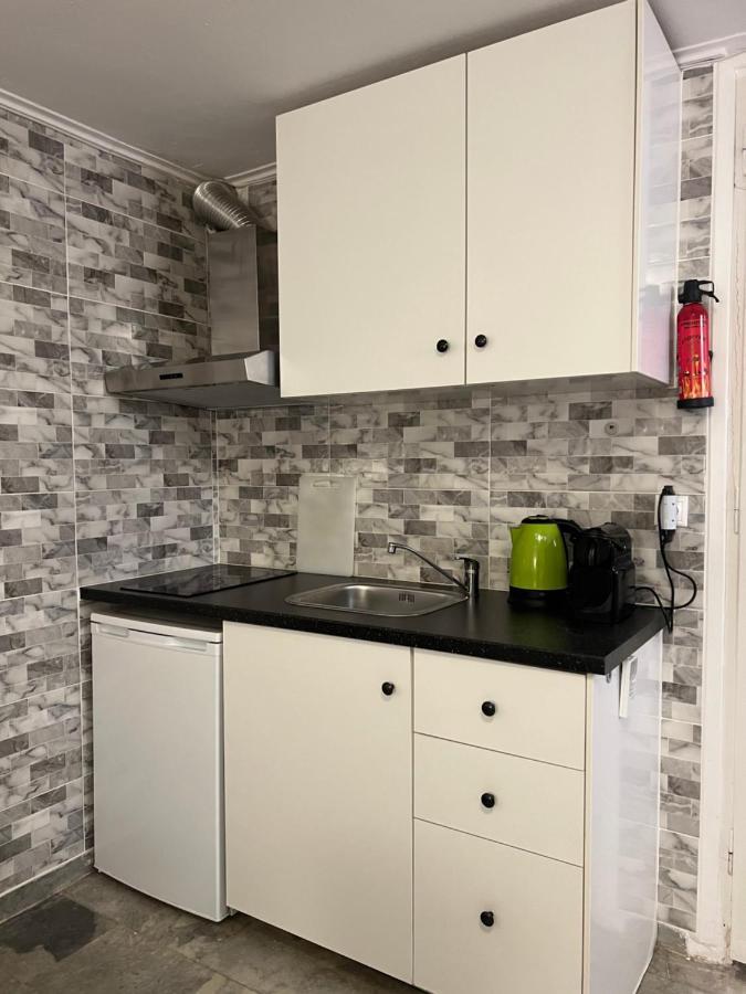 Cosy Guesthouse-Souterrain With Garden In City Center Corinth Экстерьер фото